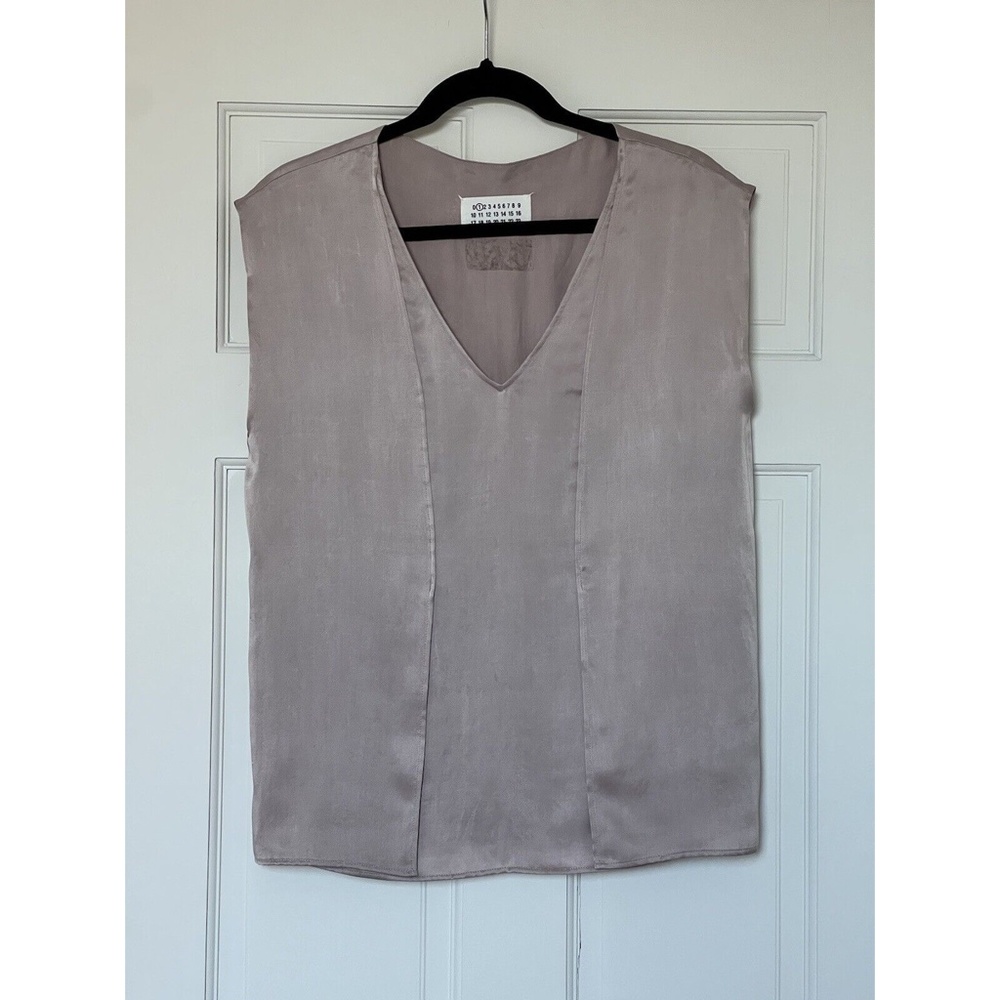 Maison Margiela Womens Blouse Dusty Pink Silk Sleeveless Elegant Size 6 NEW